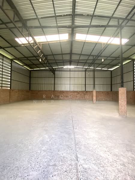 Warehouse with office space for rent in Hat Yai, Songkhla. Flood-free area. Size: 1,500 sq.m. Rent:, Songkhla, Ban Phru, Hat Yai, Songkhla, , 1,500 sqm, Warehouse/Factory For Rent, by Rachen Nopsuwan, 500188448 - DDproperty.com