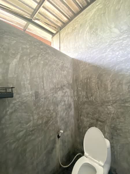 Warehouse with office space for rent in Hat Yai, Songkhla. Flood-free area. Size: 1,500 sq.m. Rent:, Songkhla, Ban Phru, Hat Yai, Songkhla, , 1,500 sqm, Warehouse/Factory For Rent, by Rachen Nopsuwan, 500188448 - DDproperty.com