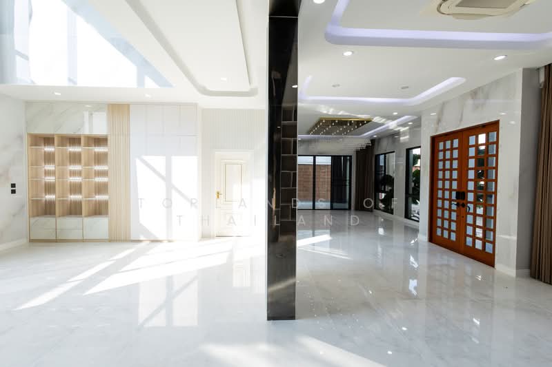 Grand Bangkok Boulevard Srinakarin, Bangkok, Srinagarindra Rd, Nong Bon, Prawet, Bangkok, 5 Bedrooms, 534 sqm, Single Detached House For Sale, by TopLands of Thailand, 500188452 - DDproperty.com