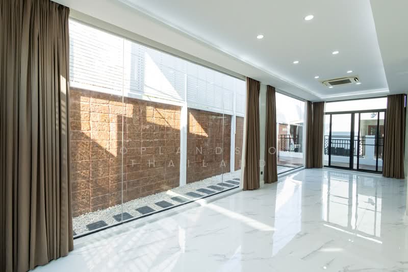 Grand Bangkok Boulevard Srinakarin, Bangkok, Srinagarindra Rd, Nong Bon, Prawet, Bangkok, 5 Bedrooms, 534 sqm, Single Detached House For Sale, by TopLands of Thailand, 500188452 - DDproperty.com