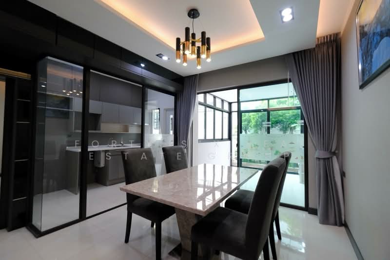 Landmark Ekamai-Ramindra, Bangkok, Sukhonthasawat Road, Lat Phrao, Lat Phrao, Bangkok, 3 Bedrooms, 200 sqm, Townhouse For Rent, by Forty-Six Real Estate Group, 500188456 - DDproperty.com