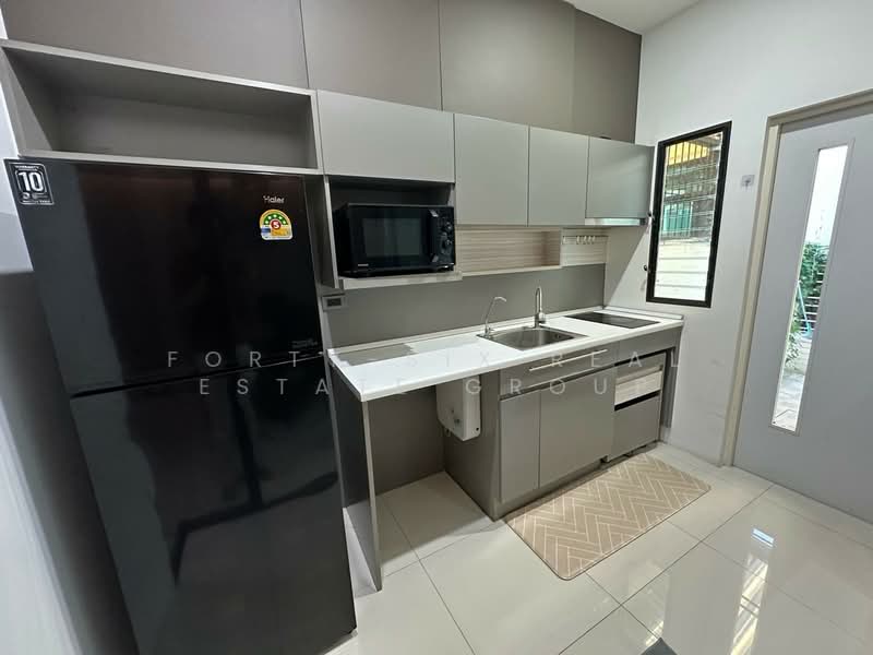 Landmark Ekamai-Ramindra, Bangkok, Sukhonthasawat Road, Lat Phrao, Lat Phrao, Bangkok, 3 Bedrooms, 200 sqm, Townhouse For Rent, by Forty-Six Real Estate Group, 500188456 - DDproperty.com