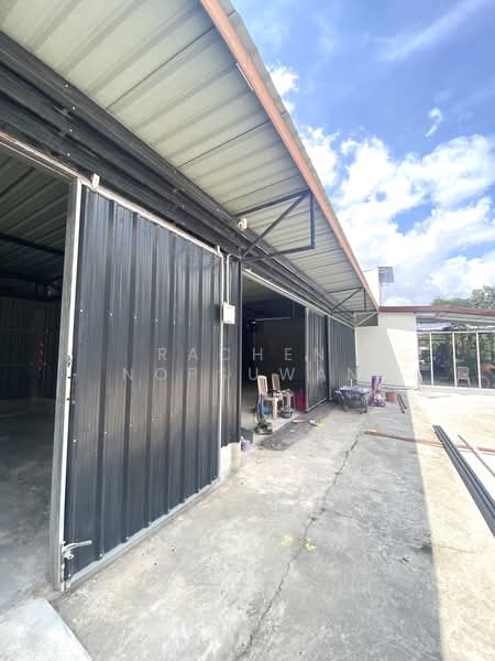 Warehouse with office space for rent in Hat Yai, Songkhla. Flood-free area. Size: 1,500 sq.m., Songkhla, Ban Phru, Hat Yai, Songkhla, , 1,500 sqm, Warehouse/Factory For Sale, by Rachen Nopsuwan, 500188457 - DDproperty.com
