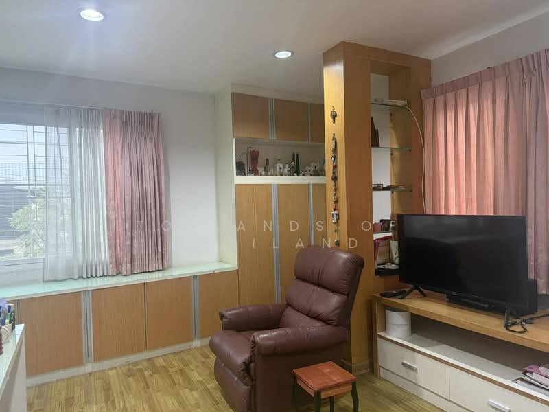 Areeya The Colors Premium Lat Pla Khao, Bangkok, Chorake Bua, Lat Phrao, Bangkok, 3 Bedrooms, 150 sqm, Townhouse For Sale, by TopLands of Thailand, 500188481 - DDproperty.com