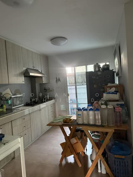 Areeya The Colors Premium Lat Pla Khao : อารียา เดอะคัลเลอร์ พรีเมียม ลาดปลาเค้า, กรุงเทพ, จรเข้บัว, ลาดพร้าว, กรุงเทพ, 150 ตร.ม., ทาวน์เฮ้าส์ ขาย, โดย TopLands of Thailand, 500188481 - DDproperty.com