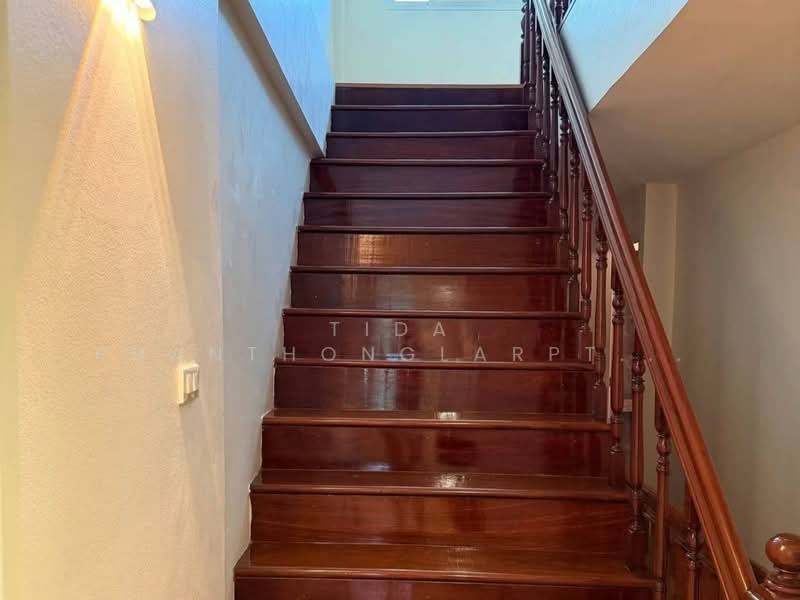 ให้เช่า โฮมออฟฟิศ ย่านสาธร 4 ชั้น ทำเลทอง ใกล้รถไฟฟ้า BTS เซ็นต์หลุยส์, กรุงเทพ, ยานนาวา, สาทร, กรุงเทพ, 410 ตร.ม., สำนักงาน ให้เช่า, โดย Tida phanthonglarptawee, 500188554 - DDproperty.com