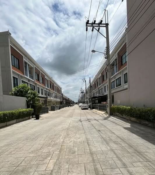 The Trop 2 Motorway-Ladkrabang, Bangkok, Prachapattana Road, Thab Yao, Lat Krabang, Bangkok, 4 Bedrooms, 145 sqm, Townhouse For Rent, by ดลภัทร เพชรจรัสชัย, 500188589 - DDproperty.com