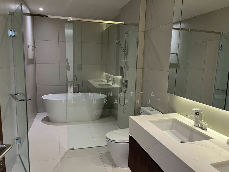 Raveevan Space, Bangkok, Soi Sukhumvit 39, Khlong Tan Nua, Watthana, Bangkok, 3 Bedrooms, 270 sqm, Condo For Rent, by Yaninatta Jaturaphut, 500188590 - DDproperty.com