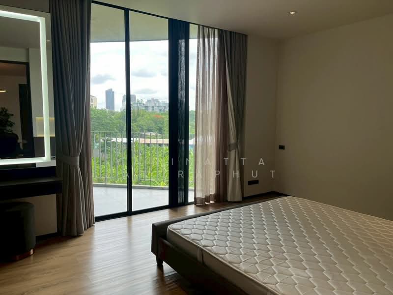 Raveevan Space, Bangkok, Soi Sukhumvit 39, Khlong Tan Nua, Watthana, Bangkok, 3 Bedrooms, 270 sqm, Condo For Rent, by Yaninatta Jaturaphut, 500188590 - DDproperty.com