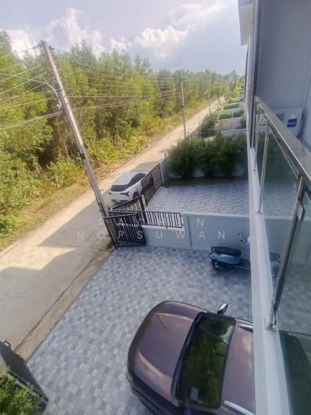 For Rent - Twin house for rent, 2 stories, 3 bedrooms, 32 sq.wa., fully furnished, near Ban Phru Municipality., Songkhla