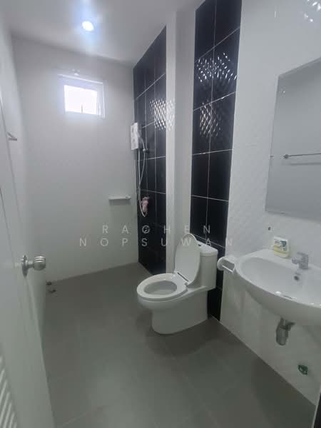 For Rent - Twin house for rent, 2 stories, 3 bedrooms, 32 sq.wa., fully furnished, near Ban Phru Municipality., Songkhla