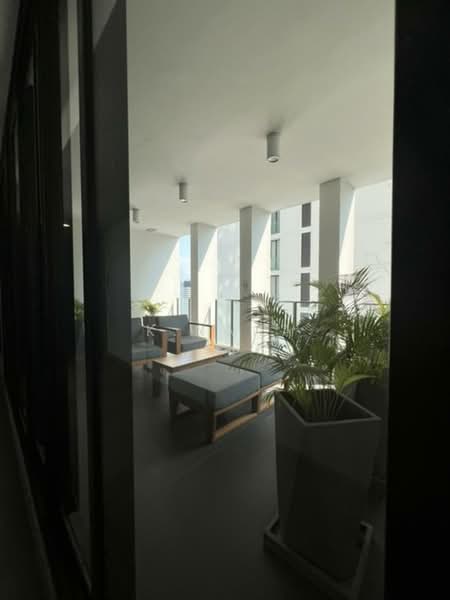 Noble Ploenchit, Bangkok, 1035 Ploenchit Road, Lumphini, Pathum Wan, Bangkok, 1 Bedroom, 58 sqm, Condo For Sale, by K.Nana, 500188792 - DDproperty.com