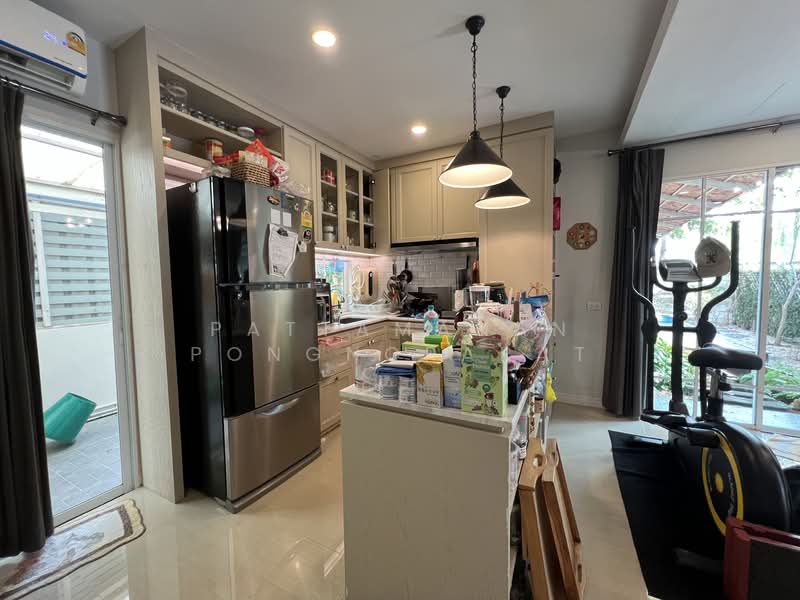 The village Chaengwatthana-Tiwananon, Nonthaburi, Soi Areeya Village, Ban Mai, Pak Kret, Nonthaburi, 2 Bedrooms, 132 sqm, Townhouse For Sale, by Pattamanan Pongnoparat, 500188819 - DDproperty.com