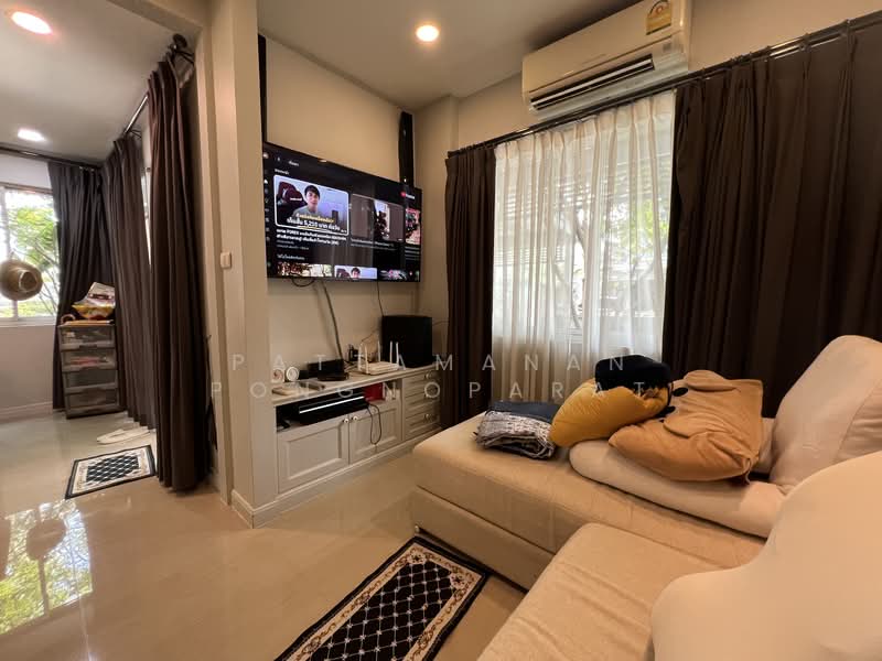 The village Chaengwatthana-Tiwananon, Nonthaburi, Soi Areeya Village, Ban Mai, Pak Kret, Nonthaburi, 2 Bedrooms, 132 sqm, Townhouse For Sale, by Pattamanan Pongnoparat, 500188819 - DDproperty.com