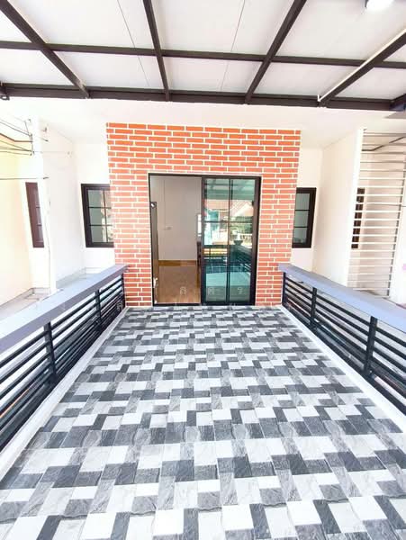 Petchpailin Phraya Suren 35, Bangkok, Bang Chun, Khlong Sam Wa, Bangkok, 2 Bedrooms, 80 sqm, Townhouse For Sale, by นภัสศรณ์ วงศ์สินไทยกร (นันท์), 500188874 - DDproperty.com