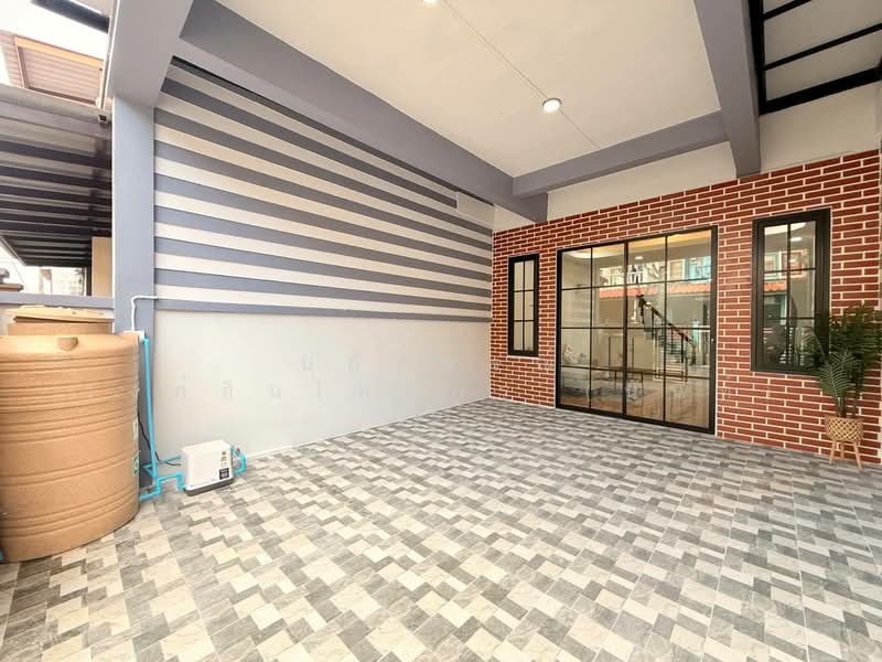 For Sale - Petchpailin Phraya Suren 35, Bangkok