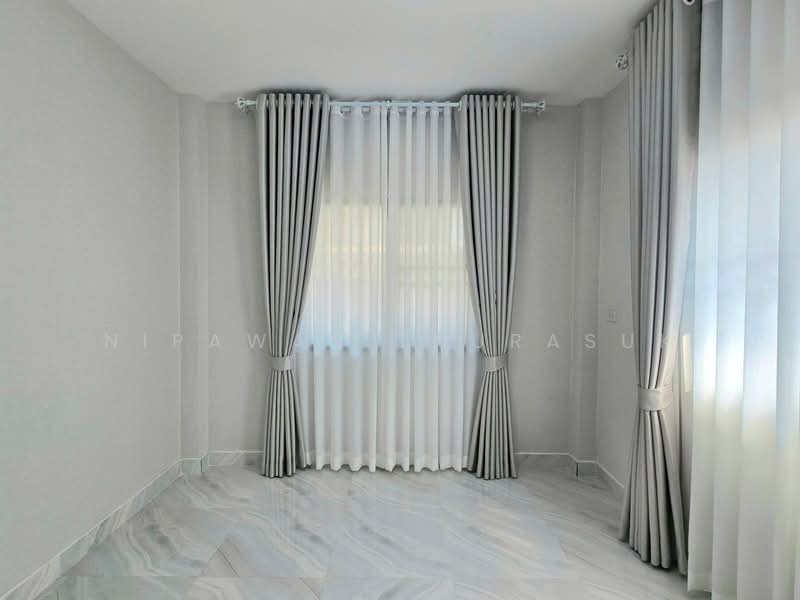 บ้านเดี่ยว 2 ชั้น ใกล้เซฟวัน อ.เมือง จ.นครราชสีมา, Nakhon Ratchasima, Pru Yai, Muang Nakhon Ratchasima, Nakhon Ratchasima, 4 Bedrooms, 180 sqm, Single Detached House For Sale, by Nipawan Thurasuk, 500188891 - DDproperty.com