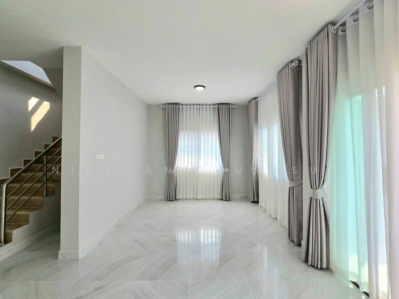 บ้านเดี่ยว 2 ชั้น ใกล้เซฟวัน อ.เมือง จ.นครราชสีมา, นครราชสีมา, ปรุใหญ่, เมืองนครราชสีมา, นครราชสีมา, 180 ตร.ม., บ้านเดี่ยว ขาย, โดย Nipawan Thurasuk, 500188891 - DDproperty.com