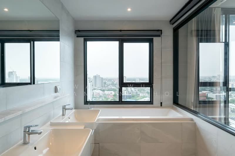 Rhythm Ekkamai, Bangkok, 11 Soi Sukhumvit 63, Khlongtoei Nua, Watthana, Bangkok, 3 Bedrooms, 120 sqm, Condo For Rent, by Waiyawut Kwanmongkhol, 500188910 - DDproperty.com