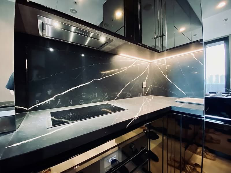 The Esse Sukhumvit 36, Bangkok, Soi Sukhumvit 36, Sukhumvit Road, Phra Kanong, Khlong Toei, Bangkok, 1 Bedroom, 39 sqm, Condo For Rent, by Chanon Phangchienghien, 500188944 - DDproperty.com