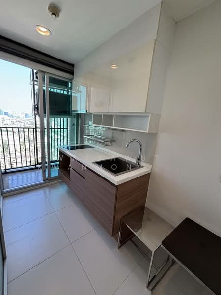 Fuse Chan-Sathorn, Bangkok, 160 Chan Road, Thung Wat Don, Sathon, Bangkok, 1 Bedroom, 30 sqm, Condo For Rent, by Waiyawut Kwanmongkhol, 500188949 - DDproperty.com