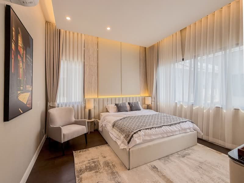Narasiri Krungthep Kreetha, Bangkok, 69 Soi Pracha Ruamjai, Hua Mak, Bang Kapi, Bangkok, 4 Bedrooms, 495 sqm, Single Detached House For Rent, by Thatsawan Tseng, 500189020 - DDproperty.com