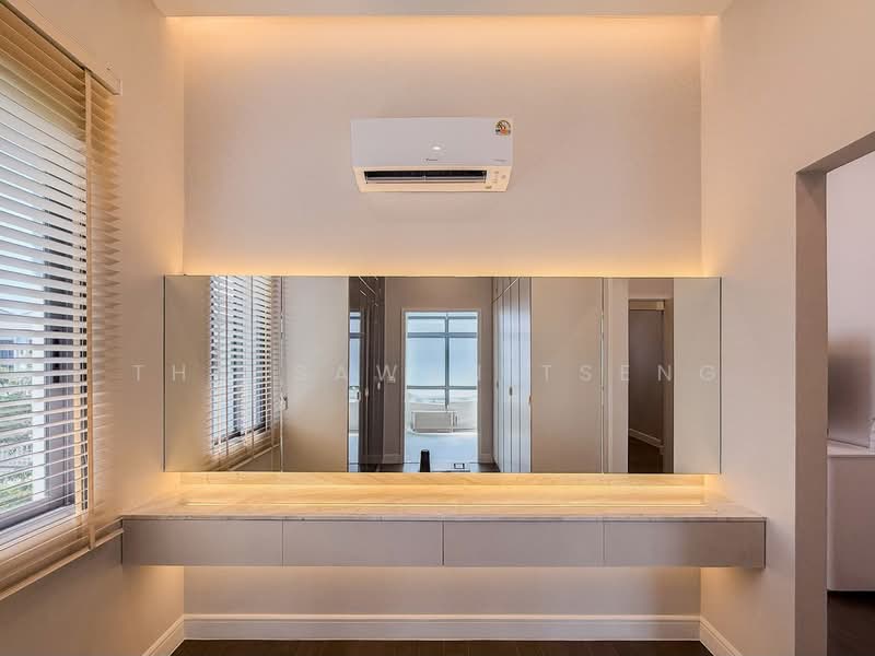 Narasiri Krungthep Kreetha, Bangkok, 69 Soi Pracha Ruamjai, Hua Mak, Bang Kapi, Bangkok, 4 Bedrooms, 495 sqm, Single Detached House For Rent, by Thatsawan Tseng, 500189020 - DDproperty.com