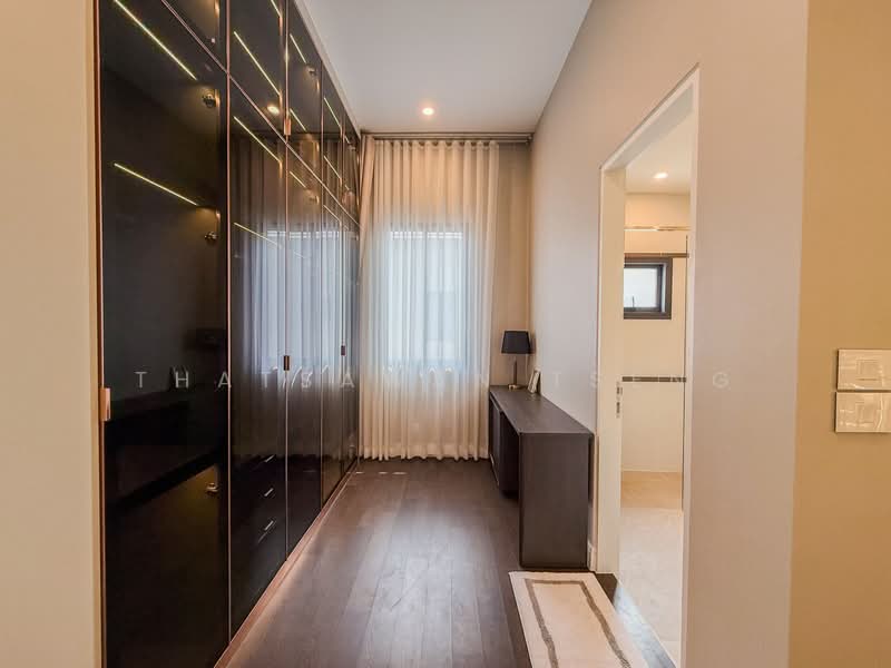Narasiri Krungthep Kreetha, Bangkok, 69 Soi Pracha Ruamjai, Hua Mak, Bang Kapi, Bangkok, 4 Bedrooms, 495 sqm, Single Detached House For Rent, by Thatsawan Tseng, 500189020 - DDproperty.com