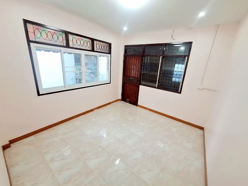 ขาย ทาวน์เฮ้าส์ หลังมุม หมู่บ้าน เทพบัวทอง บางบัวทอง, Nonthaburi, Bang Bua Thong, Bang Bua Thong, Nonthaburi, 6 Bedrooms, 180 sqm, Townhouse For Sale, by กรณวัสส์ กัณฑวัสส์วงส์, 500189044 - DDproperty.com