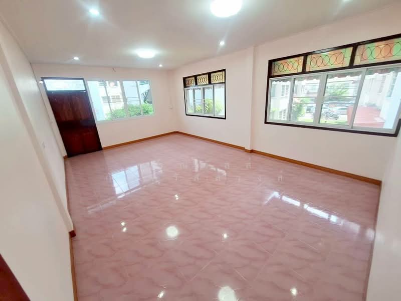 ขาย ทาวน์เฮ้าส์ หลังมุม หมู่บ้าน เทพบัวทอง บางบัวทอง, Nonthaburi, Bang Bua Thong, Bang Bua Thong, Nonthaburi, 6 Bedrooms, 180 sqm, Townhouse For Sale, by กรณวัสส์ กัณฑวัสส์วงส์, 500189044 - DDproperty.com