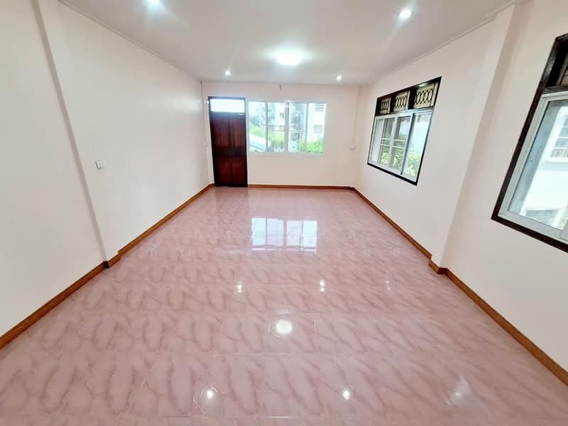 ขาย ทาวน์เฮ้าส์ หลังมุม หมู่บ้าน เทพบัวทอง บางบัวทอง, Nonthaburi, Bang Bua Thong, Bang Bua Thong, Nonthaburi, 6 Bedrooms, 180 sqm, Townhouse For Sale, by กรณวัสส์ กัณฑวัสส์วงส์, 500189044 - DDproperty.com