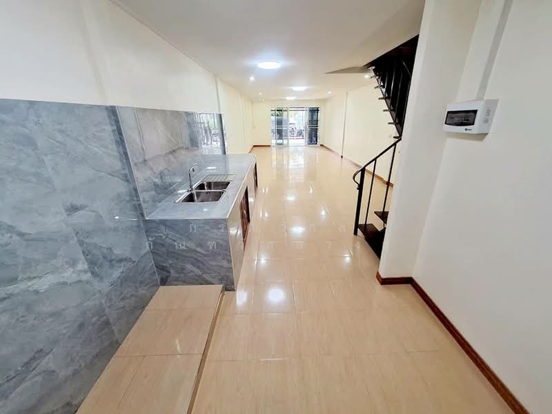 ขาย ทาวน์เฮ้าส์ หลังมุม หมู่บ้าน เทพบัวทอง บางบัวทอง, Nonthaburi, Bang Bua Thong, Bang Bua Thong, Nonthaburi, 6 Bedrooms, 180 sqm, Townhouse For Sale, by กรณวัสส์ กัณฑวัสส์วงส์, 500189044 - DDproperty.com