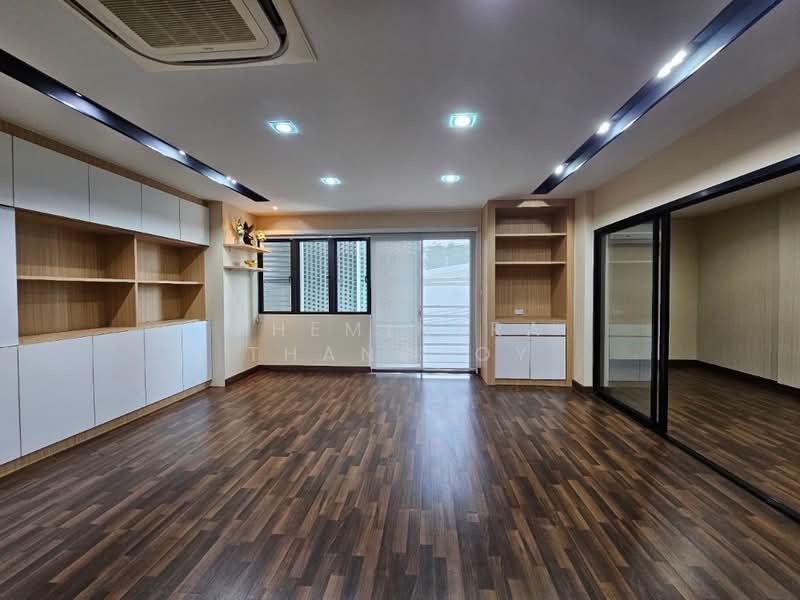 District Ekkamai - Ramintra, Bangkok, 77 Ramintra 40, Nuan Chan, Bueng Kum, Bangkok, 2 Bedrooms, 510 sqm, Townhouse For Sale, by Khemintra Thangjoy, 500189074 - DDproperty.com