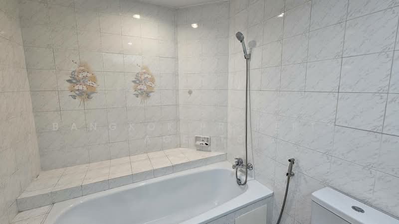 Bangkok River Marina, Bangkok, 266 Charan Sanitwong Rd., Bang Phlat, Bang Phlat, Bangkok, 3 Bedrooms, 300 sqm, Condo For Rent, by BANGKOK PROPERTY AGENTS, 500189101 - DDproperty.com