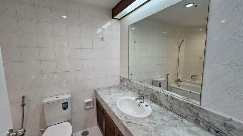 Bangkok River Marina, Bangkok, 266 Charan Sanitwong Rd., Bang Phlat, Bang Phlat, Bangkok, 3 Bedrooms, 300 sqm, Condo For Rent, by BANGKOK PROPERTY AGENTS, 500189101 - DDproperty.com