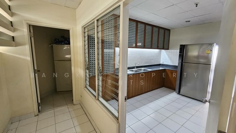 Bangkok River Marina, Bangkok, 266 Charan Sanitwong Rd., Bang Phlat, Bang Phlat, Bangkok, 3 Bedrooms, 300 sqm, Condo For Rent, by BANGKOK PROPERTY AGENTS, 500189101 - DDproperty.com