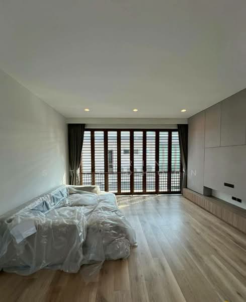 Burasiri Krungthep Kreetha, Bangkok, 95 Soi Pracha Ruam Chai, Hua Mak, Bang Kapi, Bangkok, 4 Bedrooms, 300 sqm, Single Detached House For Sale, by Amarin Sitthidhoon, 500189106 - DDproperty.com