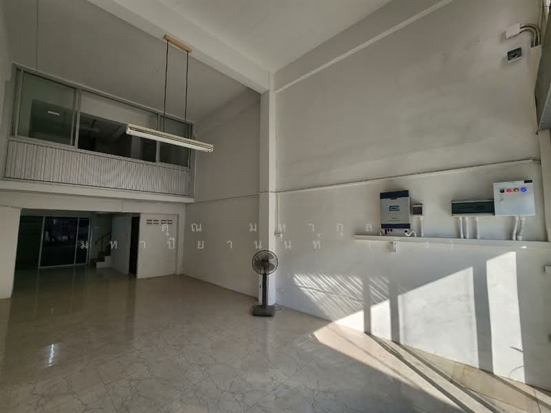 อาคารพาณิชย์ 3 ชั้น 32 ตร.ว. อาคารพาณิชย์ ใกล้ตลาดสามแยกกระทุ่มแบน ถนนเพชรเกษม, Samut Sakhon, Khlong Madua, Krathum Baen, Samut Sakhon, , 140 sqm, Shophouse For Sale, by คุณ มหากุล มหาปิยานนท์ (คิง), 500189129 - DDproperty.com