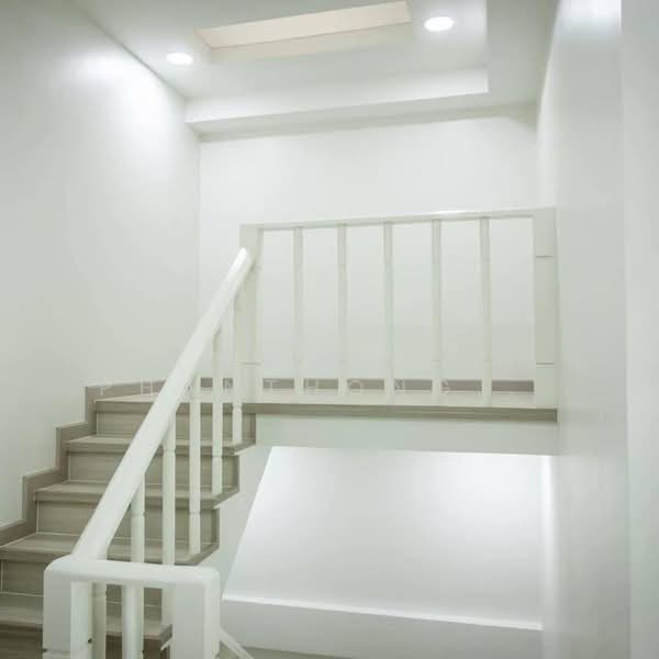 For rent: Large home office in the heart of Ladprao, fully furnished and ready to move in. Located n, Bangkok, Lat Phrao, Lat Phrao, Bangkok, , 200 sqm, Office Space For Rent, by Tida phanthonglarptawee, 500189138 - DDproperty.com