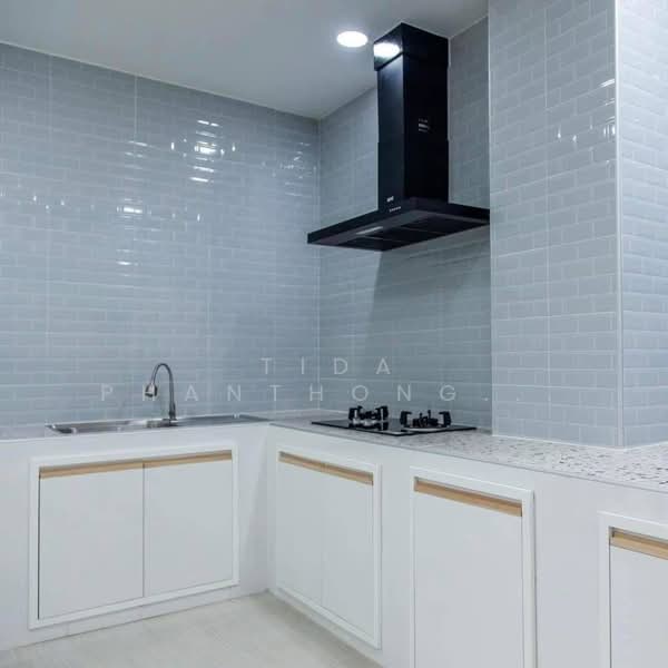 For rent: Large home office in the heart of Ladprao, fully furnished and ready to move in. Located n, Bangkok, Lat Phrao, Lat Phrao, Bangkok, , 200 sqm, Office Space For Rent, by Tida phanthonglarptawee, 500189138 - DDproperty.com