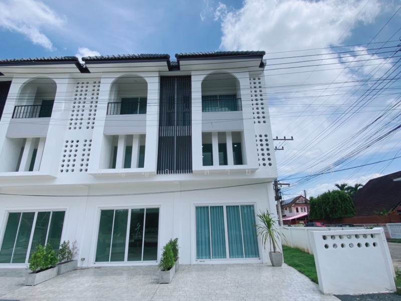 For Sale: Home Office in Baan Kluai Mai Project, Newly Built in a Great Location (ID:693HS), Chiang Mai, Nong Chom, San Sai, Chiang Mai, 2 Bedrooms, 114 sqm, Townhouse For Sale, by อรกัญญา สายวังกิจ, 500189153 - DDproperty.com