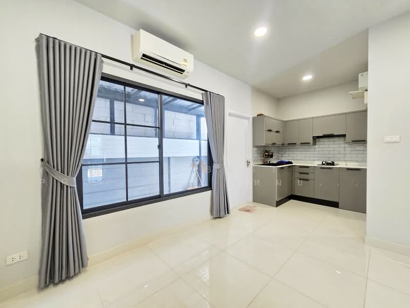 Britania Mega Town Bangna : บริทาเนีย เมกะทาวน์ บางนา, สมุทรปราการ, ซ.บัวนครินทร์ (วัดคลองปลัดเปรียง), บางแก้ว, บางพลี, สมุทรปราการ, 100 ตร.ม., ทาวน์เฮ้าส์ ขาย, โดย The Best Property เหมยหลิง, 500189154 - DDproperty.com