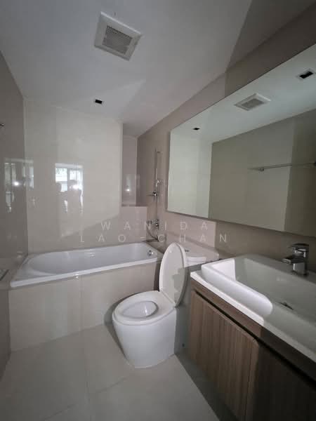 Vtara Sukhumvit 36, Bangkok, 118 Soi Saen Sabai, Phra Kanong, Khlong Toei, Bangkok, 1 Bedroom, 29 sqm, Condo For Sale, by Wanida Lao-chan, 500189187 - DDproperty.com
