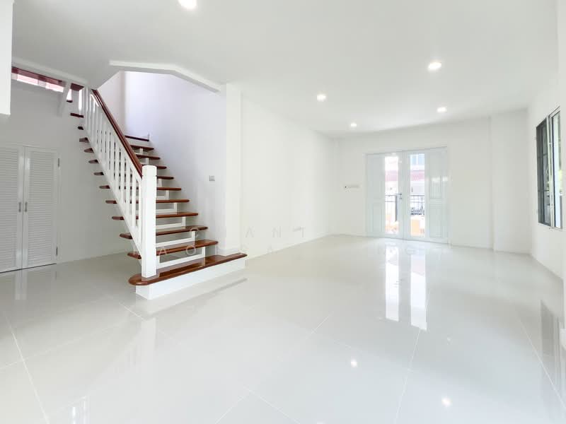 Perfect Place Rattanathibet : เพอร์เฟค เพลส รัตนาธิเบศร์, นนทบุรี, ซอยบางรักน้อย 16, บางรักน้อย, เมืองนนทบุรี, นนทบุรี, 160 ตร.ม., บ้านเดี่ยว ขาย, โดย Chantat Raoprachong, 500189239 - DDproperty.com