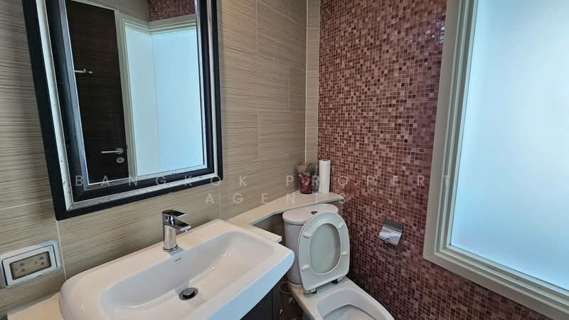 Watermark Chaophraya, Bangkok, Soi Charoennakorn 39-41, Charoennakorn Road, Bang Lam Phu Lang, Khlong San, Bangkok, 3 Bedrooms, 170 sqm, Condo For Rent, by BANGKOK PROPERTY AGENTS, 500189267 - DDproperty.com