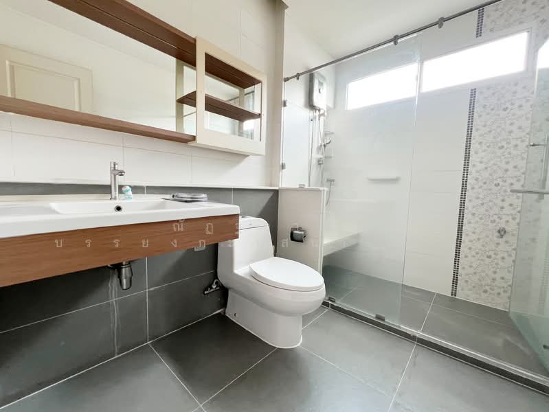 Nanthawan Uthayan-Aksa, Bangkok, Uthayan Road, Sala Thammasop, Thawi Watthana, Bangkok, 4 Bedrooms, 200 sqm, Single Detached House For Sale, by ณัฏฐ์อาณา บรรยงกะเสนา ณ อยุธยา, 500189292 - DDproperty.com