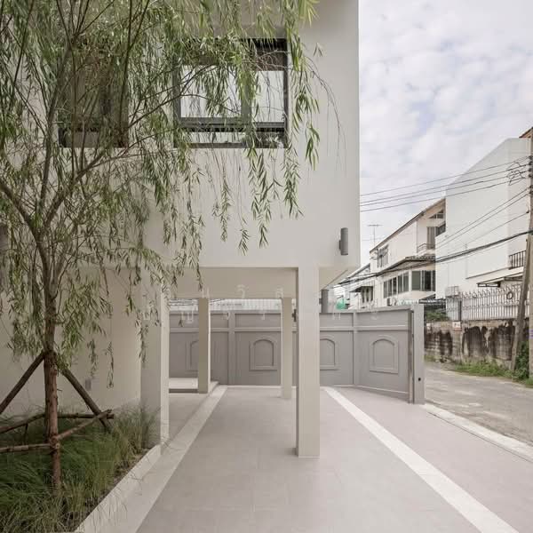 WPDD-093 ขาย/เช่า บ้านเดี่ยว ปรีดีพนมยงค์ ใกล้เอกมัย-ทองหล่อ, Bangkok, Phra Kanong Nua, Watthana, Bangkok, 3 Bedrooms, 300 sqm, Single Detached House For Sale, by วันวิสาข์ ปัญจรงคะ, 500189326 - DDproperty.com