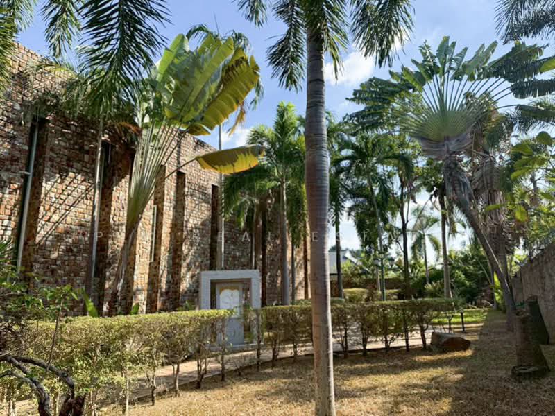 10 Bedroom Pool Villa for Sale in Mabprachan Pattaya, Chon Buri (Pattaya), Bang Lamung, Bang Lamung (Pattaya), Chon Buri (Pattaya), 10+ Bedrooms, 3,840 sqm, Villa For Sale, by PLC real estate, 500189348 - DDproperty.com