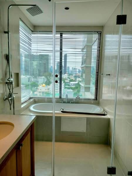 The Emporio Place, Bangkok, 93 Soi Sukhumvit 24, Sukhumvit Road, Khong Tan, Khlong Toei, Bangkok, 2 Bedrooms, 107 sqm, Condo For Rent, by วรกร สิทธิลู่ตระกูล, 500189393 - DDproperty.com