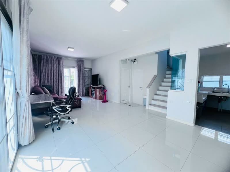 Villaggio Srinakarin-Bangna : วิลลาจจิโอ ศรีนครินทร์-บางนา, สมุทรปราการ, ถนนบัวนครินทร์, บางแก้ว, บางพลี, สมุทรปราการ, 161 ตร.ม., บ้านเดี่ยว ขาย, โดย คุณ พัทธ์ธีรา เจริญธรรม (พัท), 500189409 - DDproperty.com